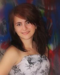 Photo of local author Melanie Moffitt.